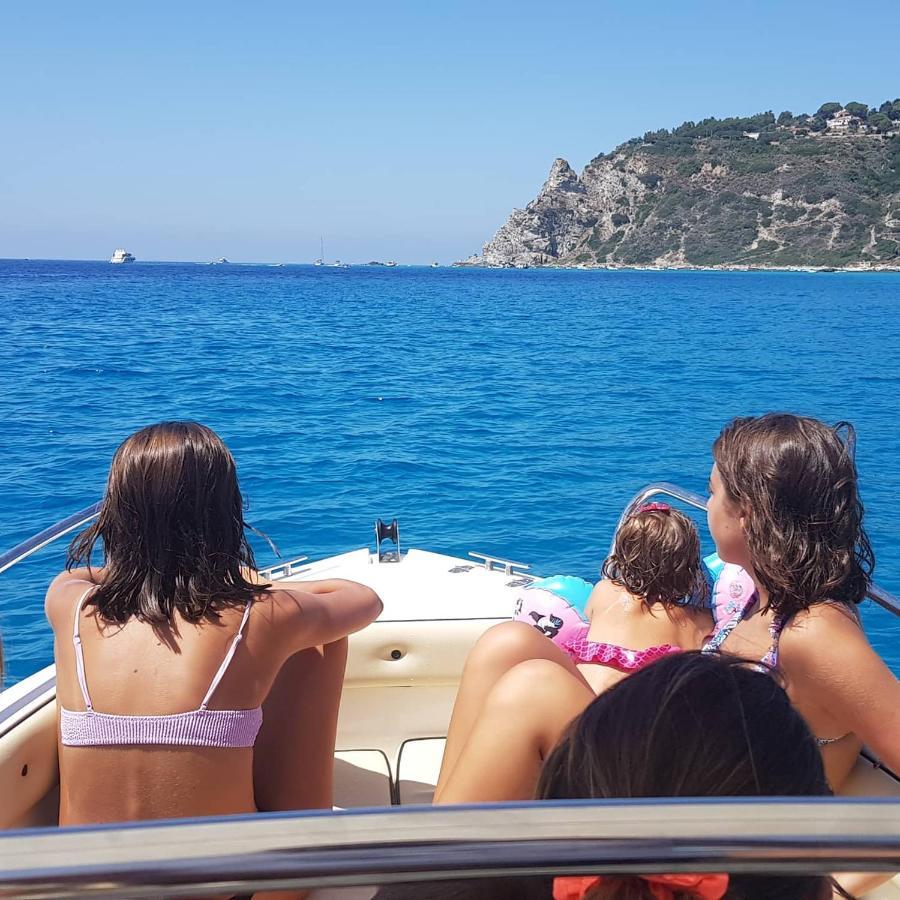 Ninfa Sul Mare Apartments 50 M E T R I Dal Mare Best Breakfast And Free Parking Капо Ватикано Екстериор снимка