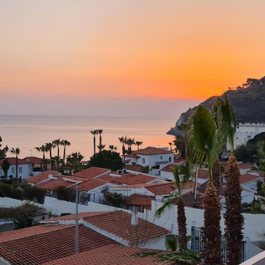 Ninfa Sul Mare Apartments 50 M E T R I Dal Mare Best Breakfast And Free Parking Капо Ватикано Екстериор снимка