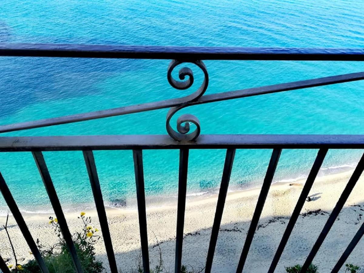 Ninfa Sul Mare Apartments 50 M E T R I Dal Mare Best Breakfast And Free Parking Капо Ватикано Екстериор снимка