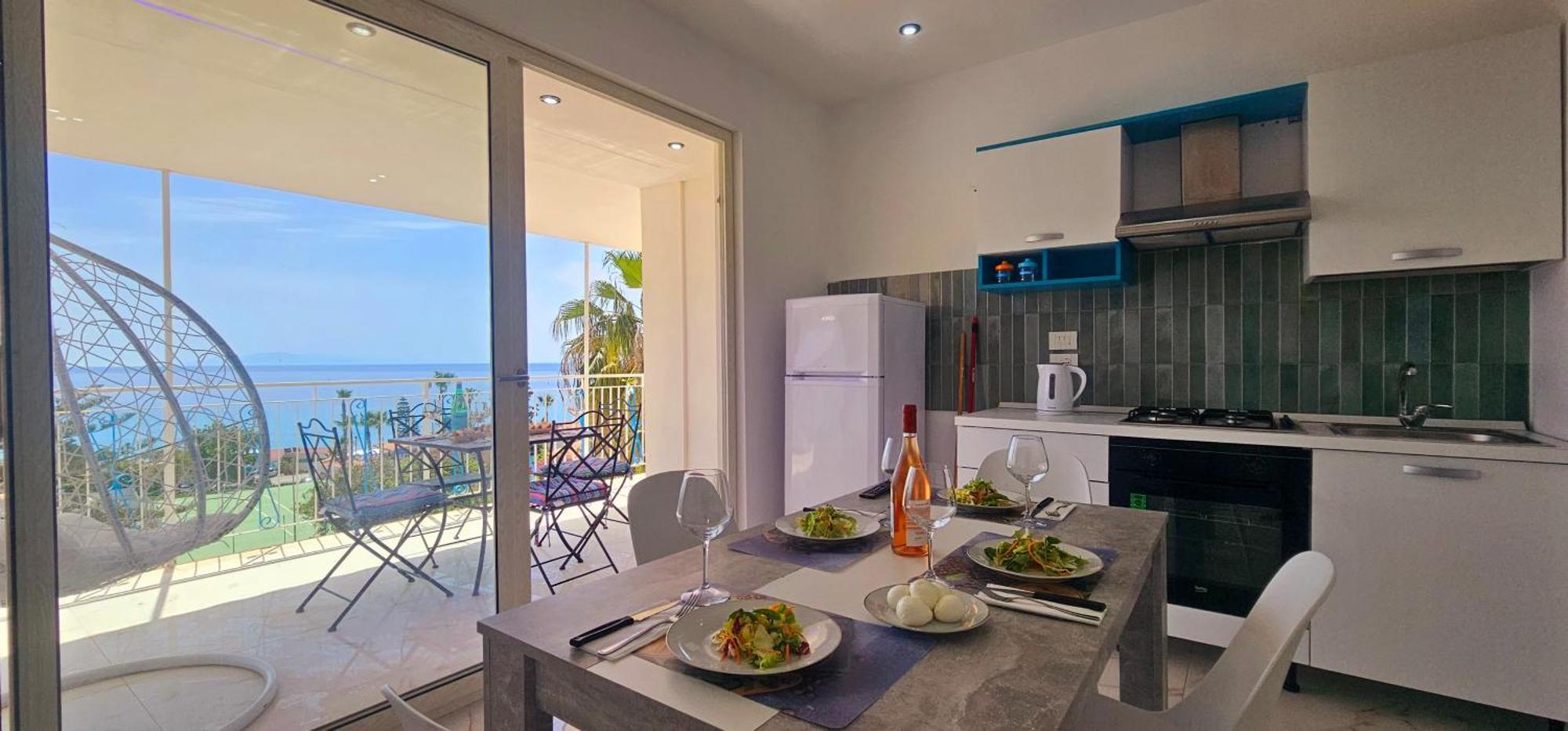 Ninfa Sul Mare Apartments 50 M E T R I Dal Mare Best Breakfast And Free Parking Капо Ватикано Екстериор снимка