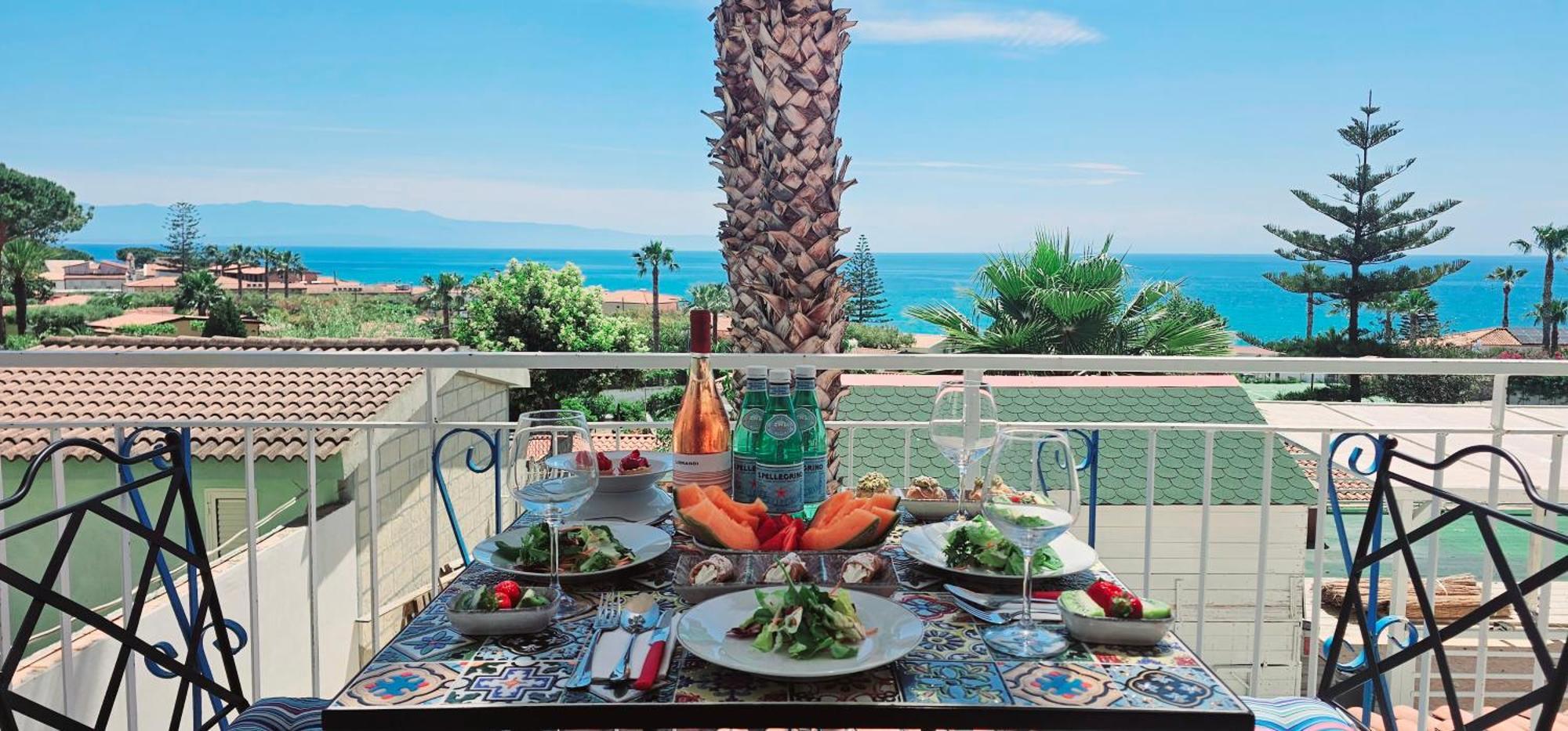 Ninfa Sul Mare Apartments 50 M E T R I Dal Mare Best Breakfast And Free Parking Капо Ватикано Екстериор снимка